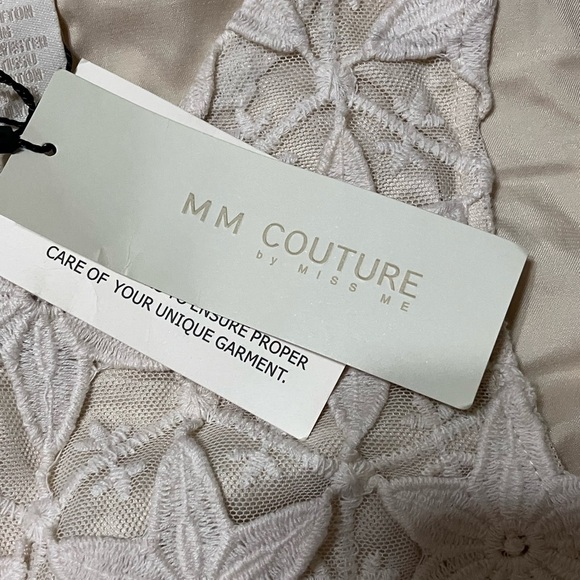NWT!  MM Couture Cream Star Lace Tank Top - Picture 5 of 8